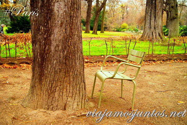 La silla de meditación en el parque de Luxembourg. París, Francia. Que ver y que hacer