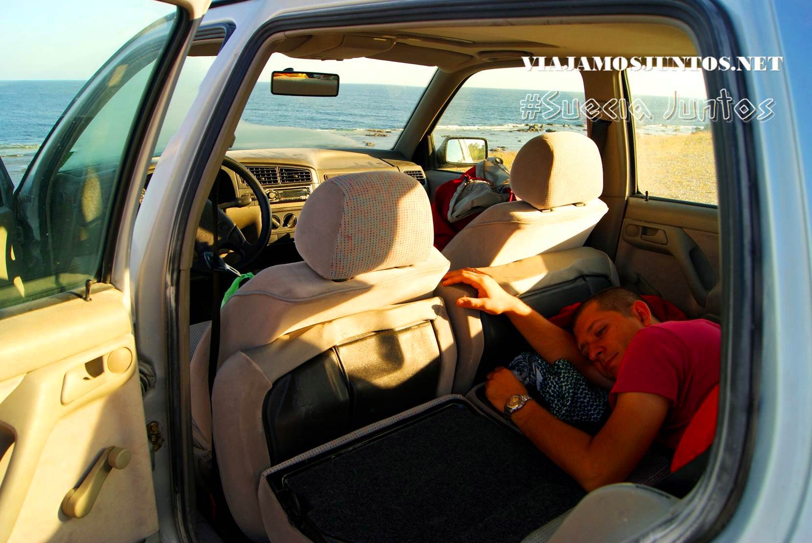 durmiendo en coche en la isla de Gotland, Suecia