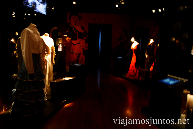 Los trajes de flamenco que invitan a crear arte Museo del Baile Flamenco. Sevilla #SevillaInside