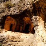 Entrada a la cueva... Ciudad Encantada de Tamajón, Ruta de los Pueblos Negros de Guadalajara