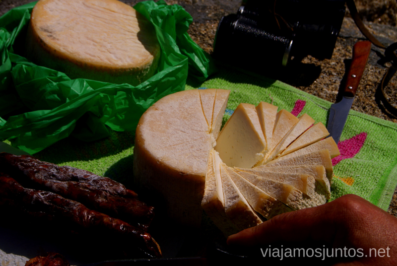 El famoso queso del Cabrero del Infierno Ruta en 4x4 por lo alto del Valle del Jerte, Extremadura