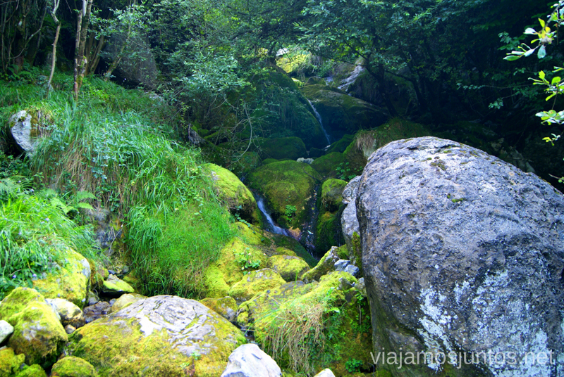 Ruta de la cascada del Asón Ruta circular en coche alrededor del Valle de Soba, Cantabria