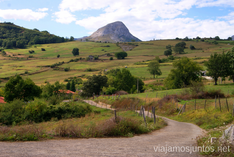 La carretera del mirador de Aja Ruta circular en coche alrededor del Valle de Soba, Cantabria