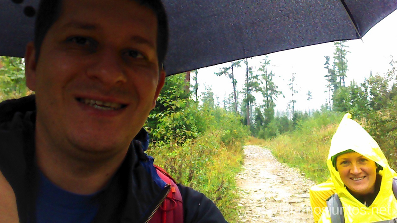 ¡Empezamos! si, bajo la lluvia Trekking en Altos Tatras, diario de la travesia. Eslovaquia #EslovaquiaJuntos High Tatras Vysoké Tatry Slovakia