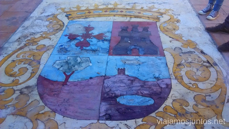 Escudo Un itinerario de un día por Almodóvar del Campo, Ciudad Real, Castilla-la Mancha Que ver y que hacer