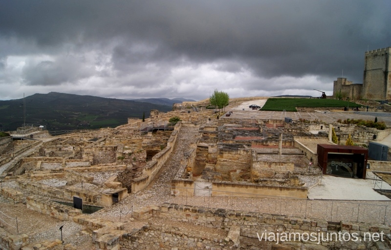Tormenta se acerca a la Fortaleza de la Mota Ruta de los castillos y batallas, Jaén, Andalucía