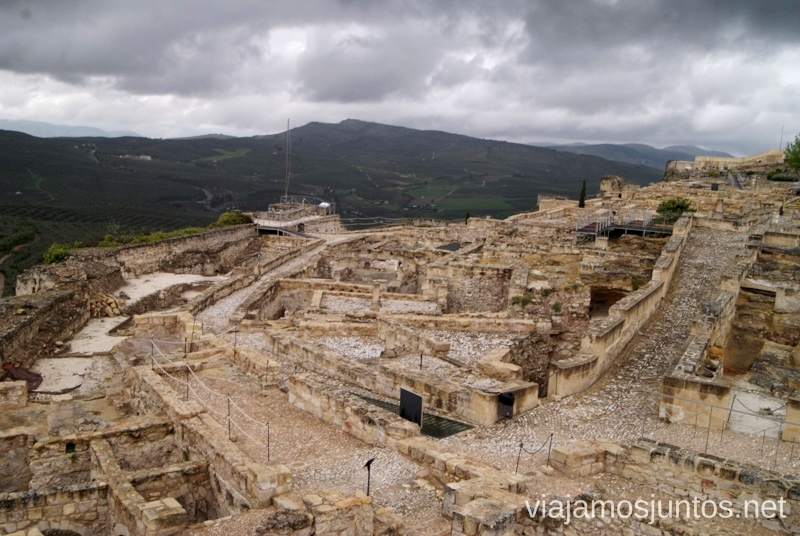 Los restos del poblado en la Fortaleza de la Mota Ruta de los castillos y batallas, Jaén, Andalucía