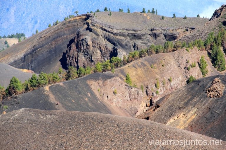 Precioso paisaje volcánico accidentado Ruta de los Volcanes, en la isla de la Palma, Islas Canarias #LaPalmaJuntos