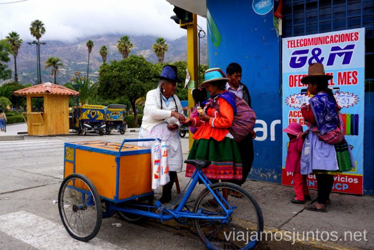 Señoras lindas en las calles de Perú Consejos prácticos para viajar a Perú #PerúJuntos