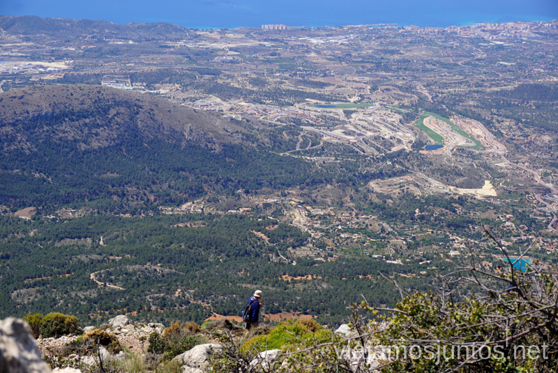Camino de subida y bajada de Puig Campana. Ruta de la ascensión al pico de Puig Campana Qué hacer en Benidorm y alrededores #RumboSurJuntos