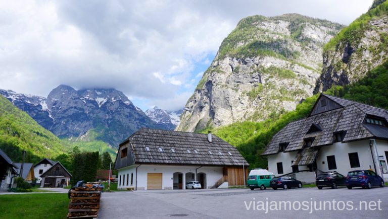 Información turística de Trenta (donde están aparcados los coches), Parque Nacional de Triglav. Qué ver y hacer en Valle de Soca Eslovenia #EsloveniaJuntos
