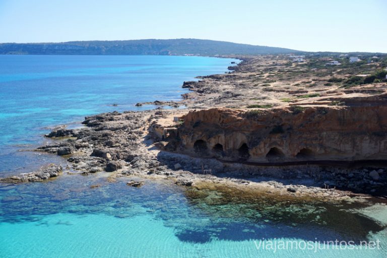 Cala en Baster, uno de los imprescindibles qué ver en Formentera. Un fin de semana en las Islas Baleares