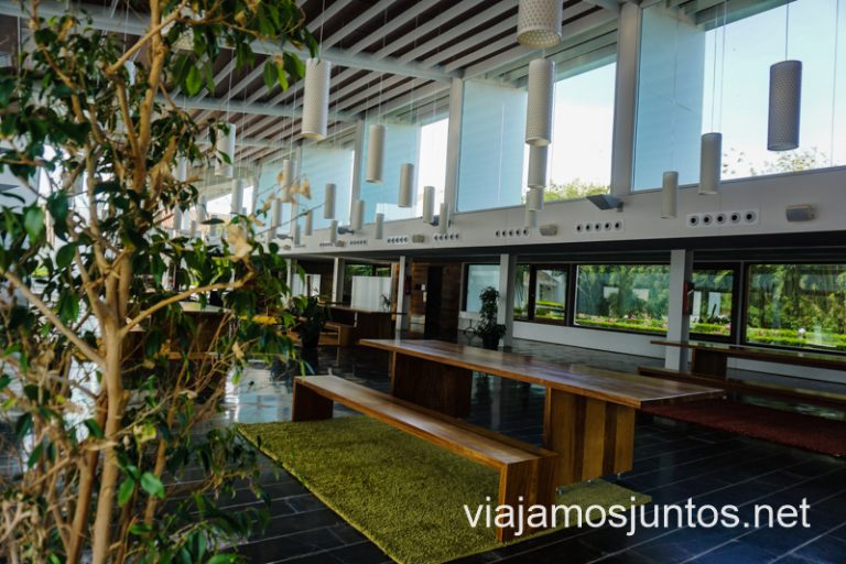 Uno de los salones para eventos en las Bodegas Real en la Ruta del Vino de Valdepeñas.