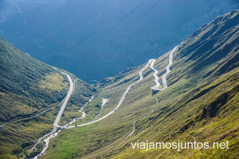 La mayoría de las carreteras de montaña de Suiza son paisajísticas y panorámicas, cómodas para conducir.