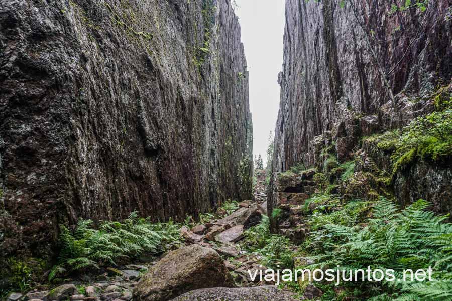 Slåttdalsskrevan - una ae las atracciones cercanas a la Reserva Natural Skuleberget