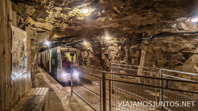 Galería interior de las cuevas de Lacave